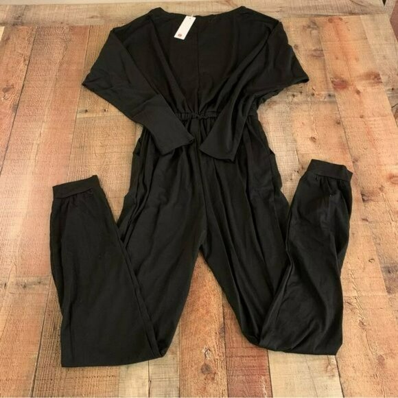 C+D+M womens size medium black long sleeve jumpsuit with cinch front tie - Picture 9 of 9